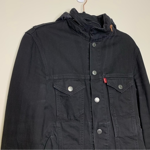Levi's Black Button Front Hidden Hoodie Denim Jacket Size Small - Picture 2 of 9